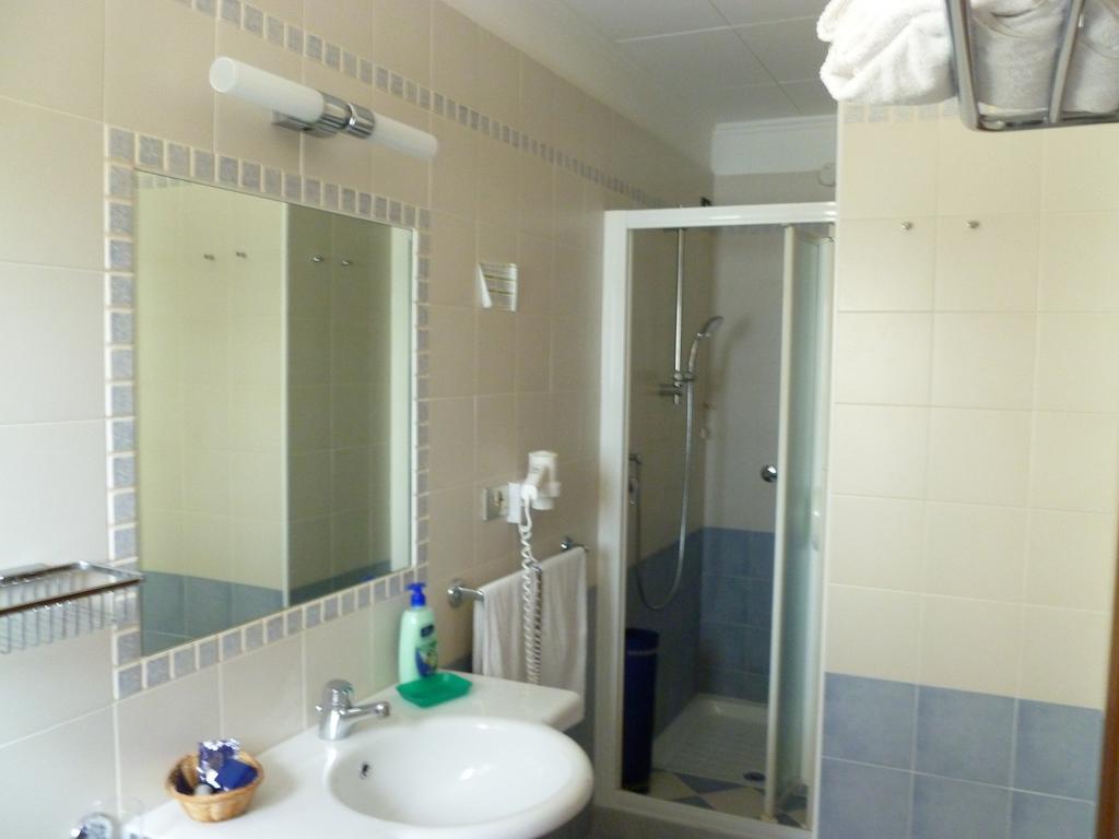 Hotel Miramare カオルレ 部屋 写真